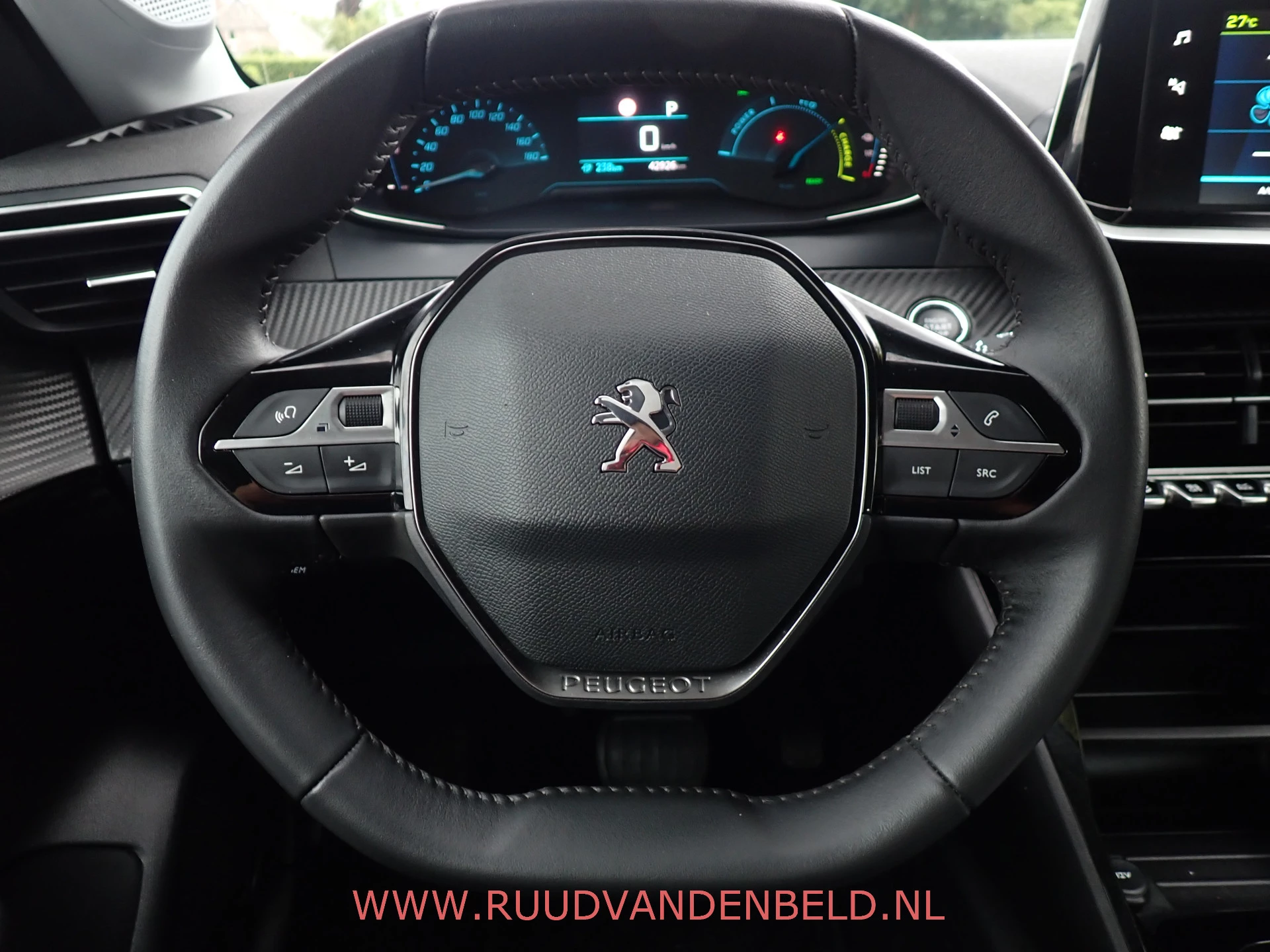 Hoofdafbeelding Peugeot e-208