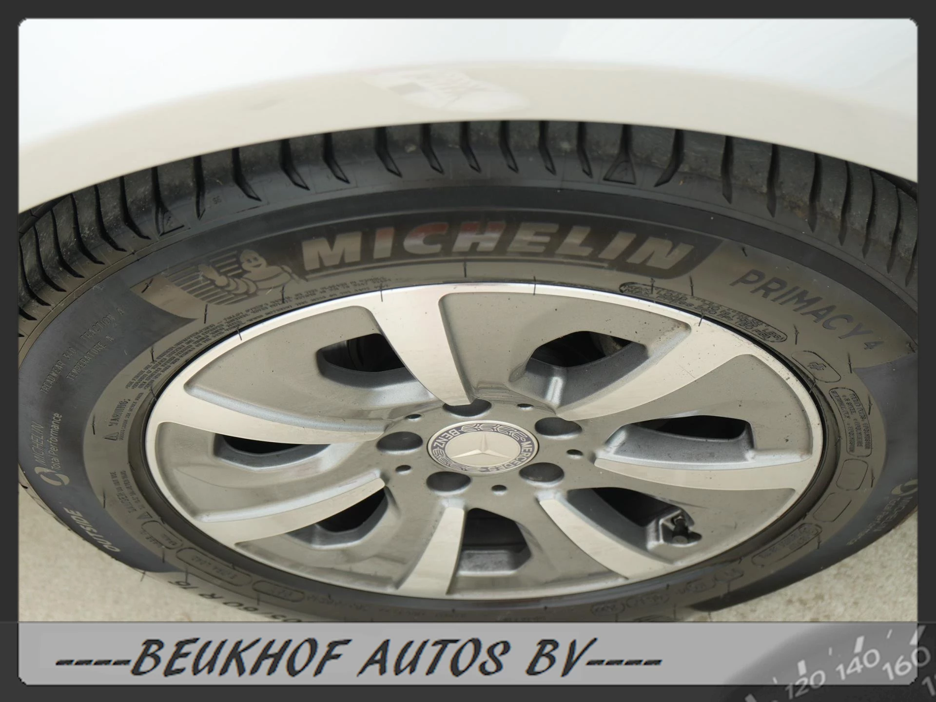 Hoofdafbeelding Mercedes-Benz E-Klasse