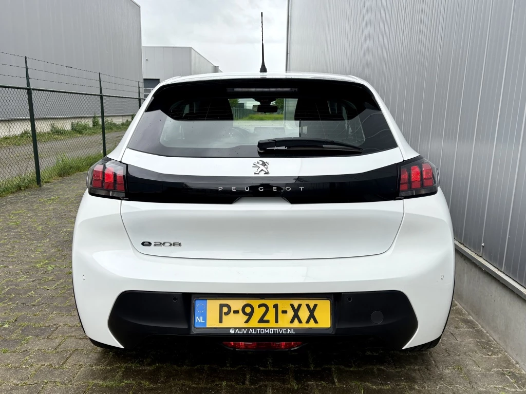 Hoofdafbeelding Peugeot e-208