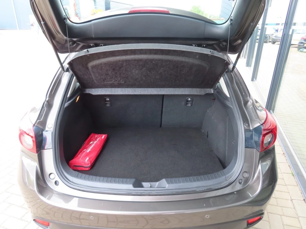 Hoofdafbeelding Mazda 3