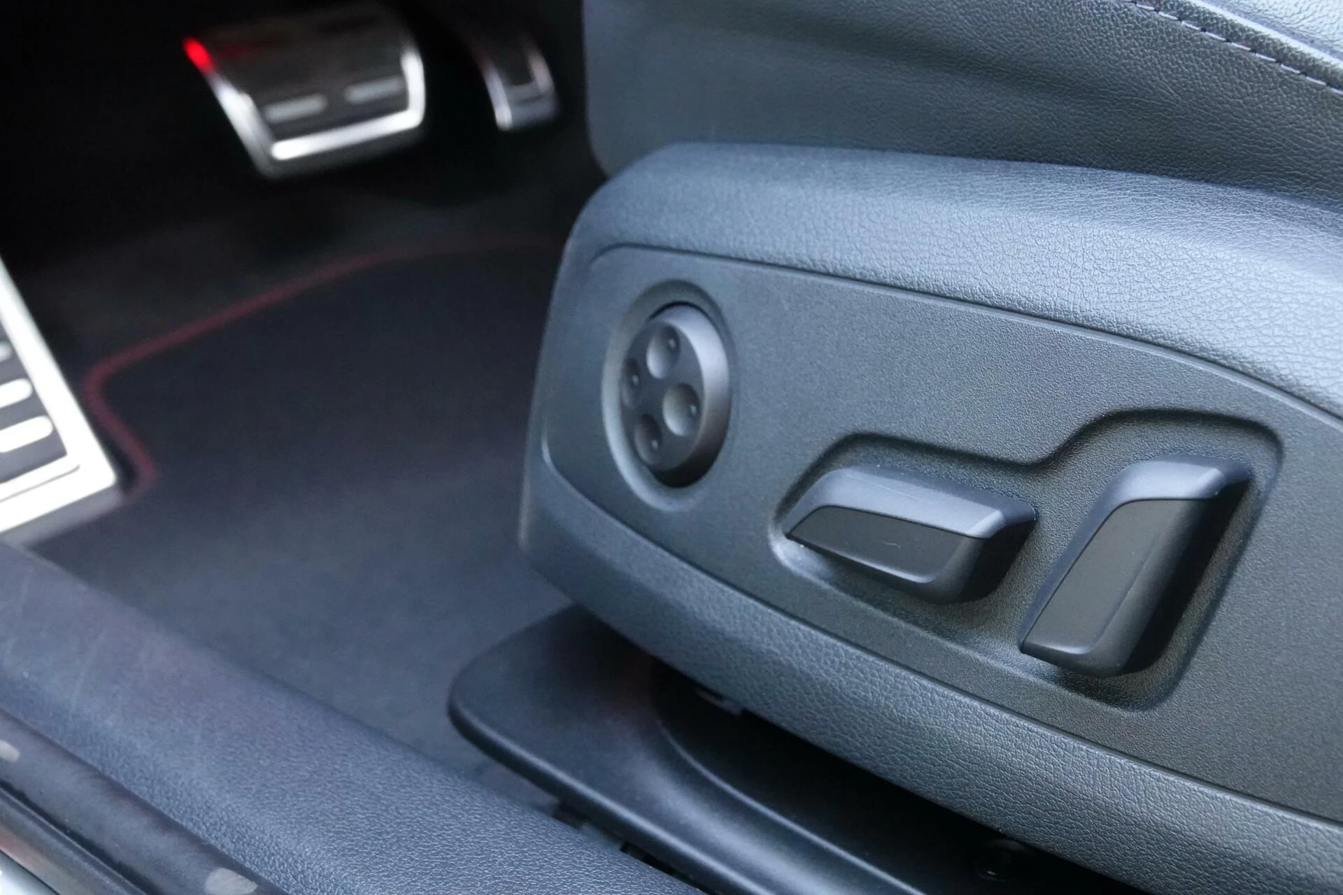 Hoofdafbeelding Audi S4