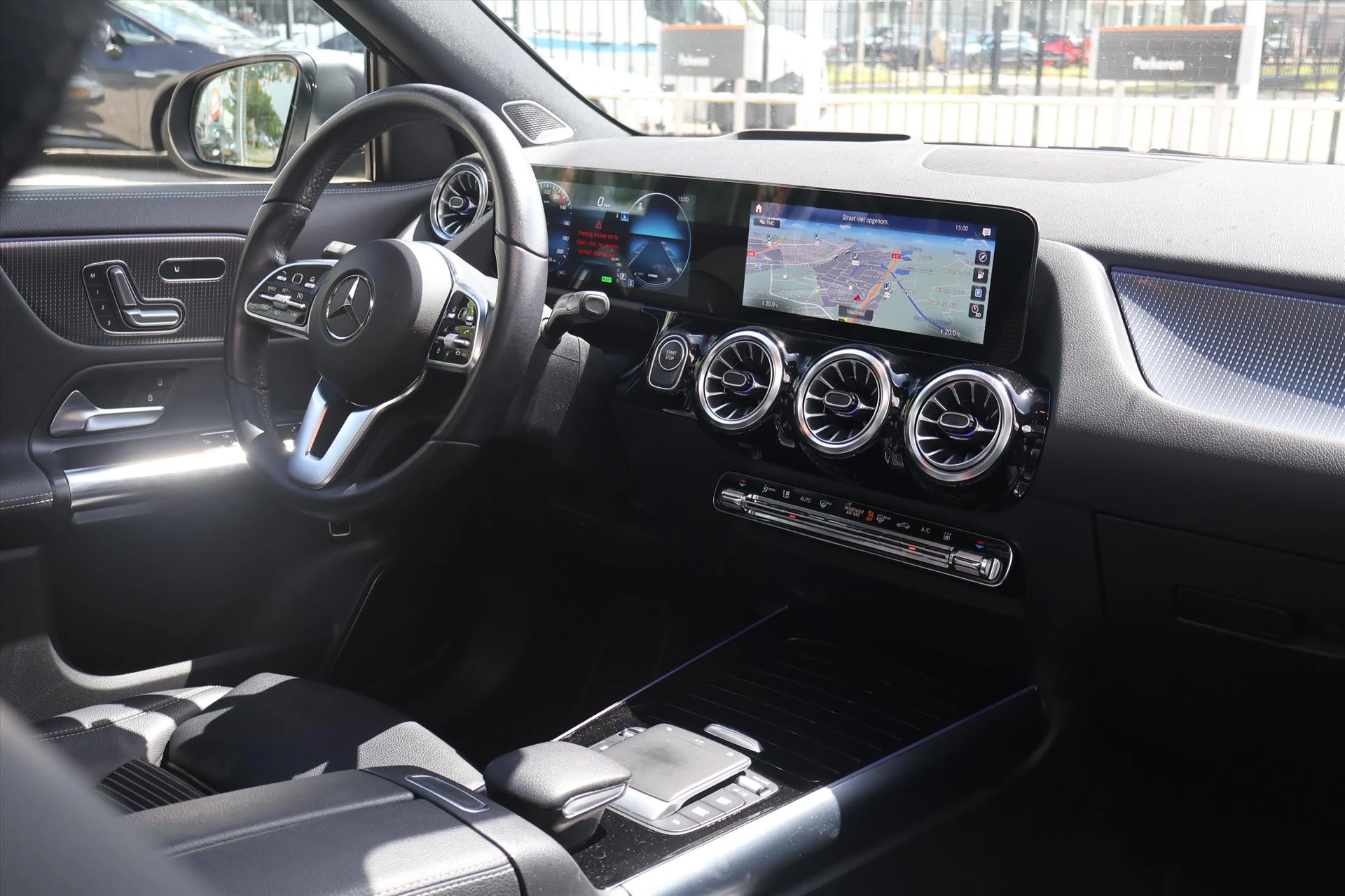 Hoofdafbeelding Mercedes-Benz EQA