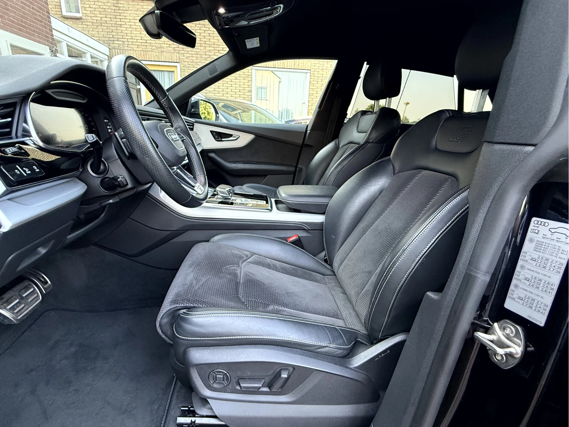 Hoofdafbeelding Audi Q8