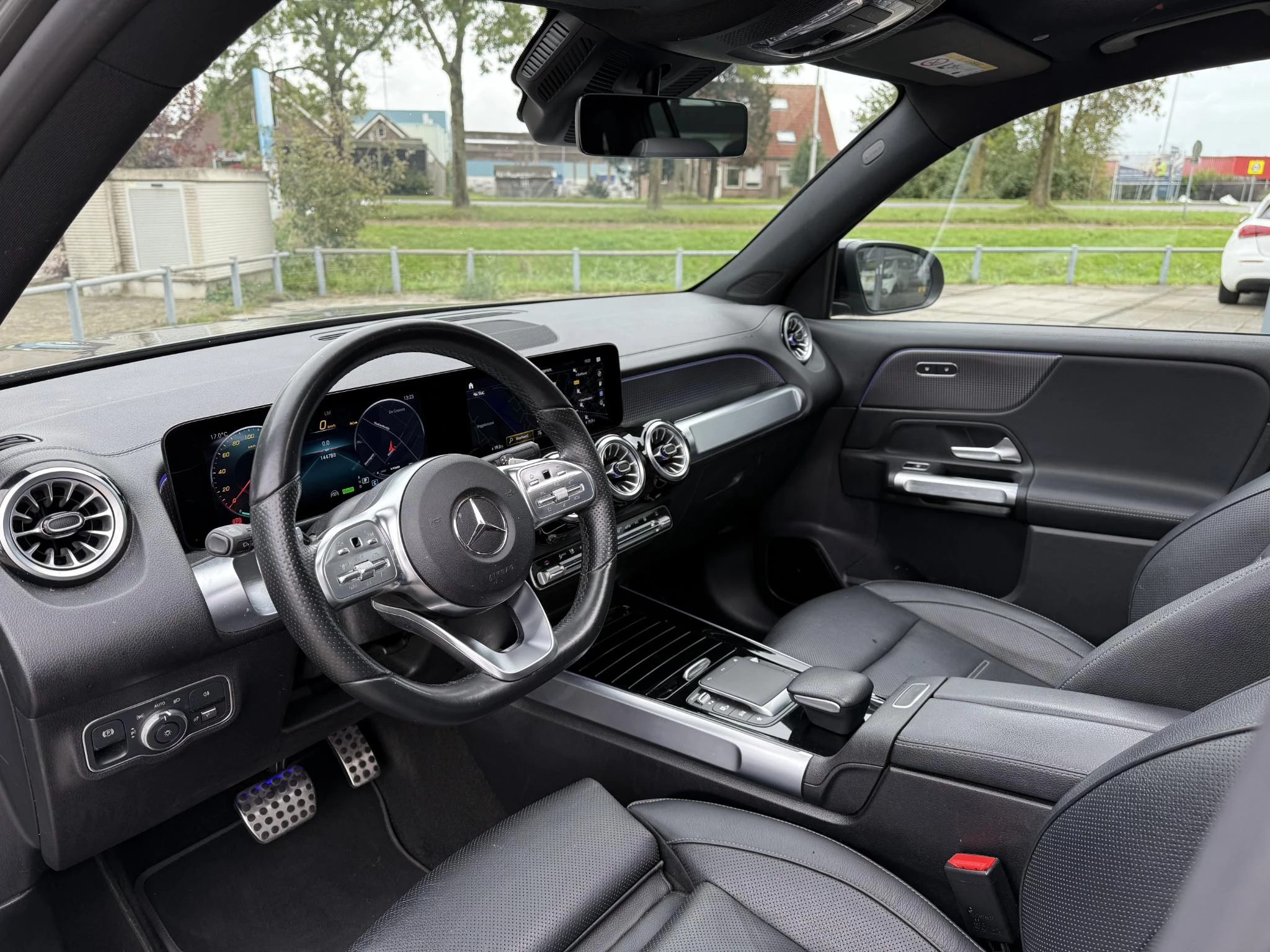 Hoofdafbeelding Mercedes-Benz EQB