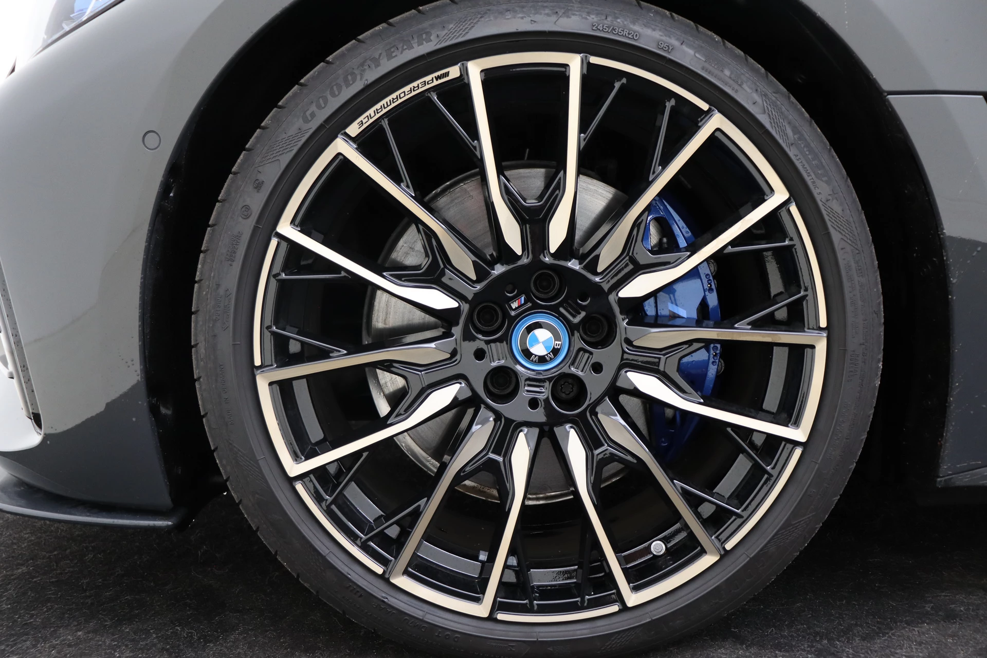 Hoofdafbeelding BMW i4