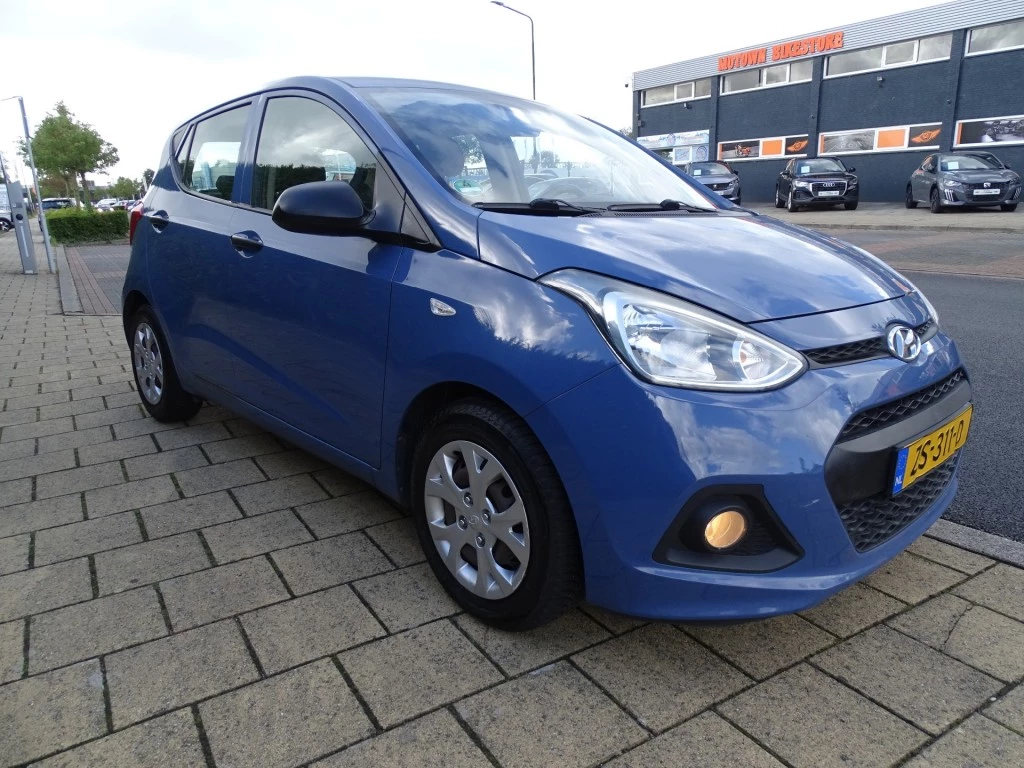 Hoofdafbeelding Hyundai i10
