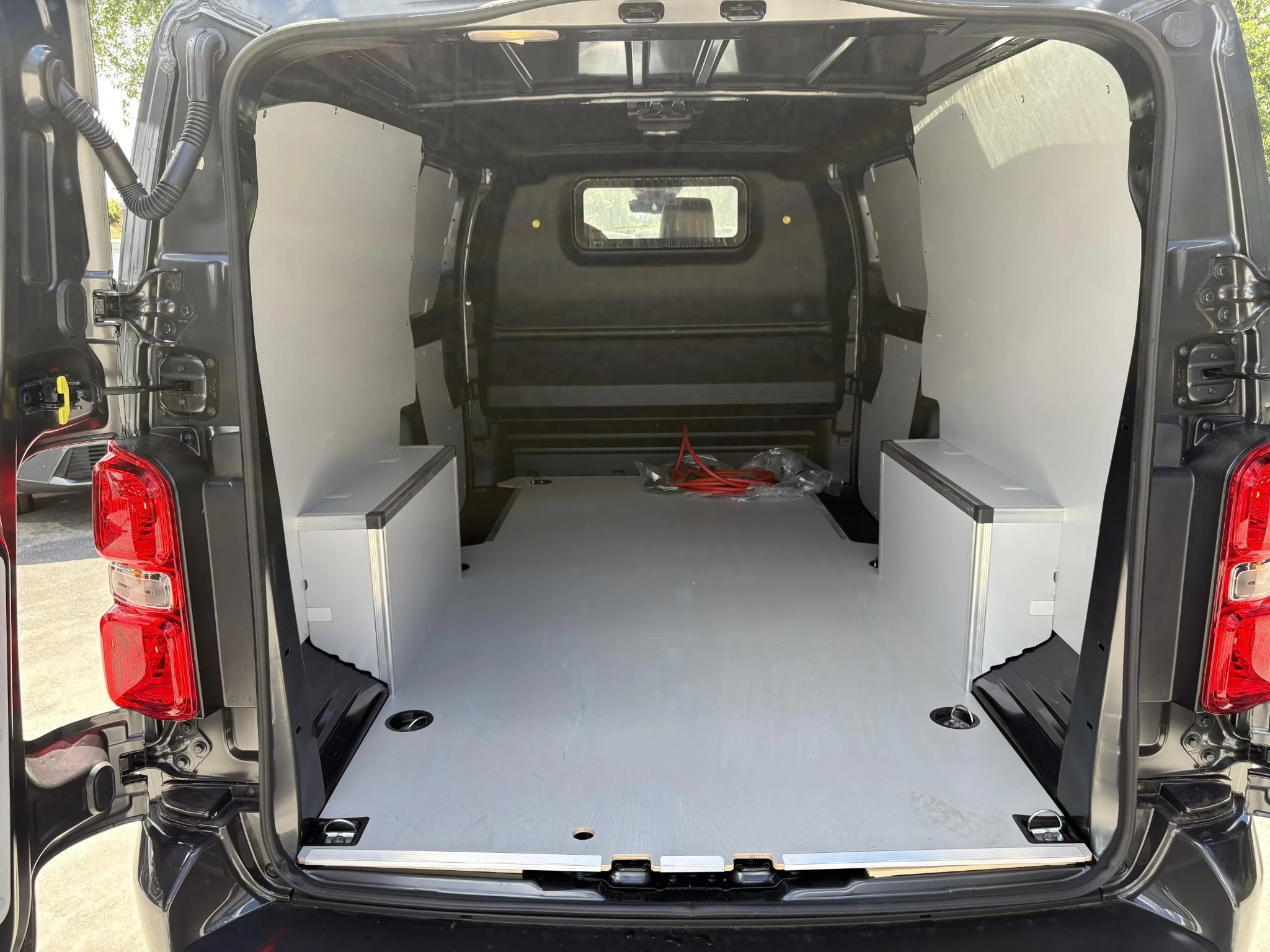 Hoofdafbeelding Peugeot e-Expert