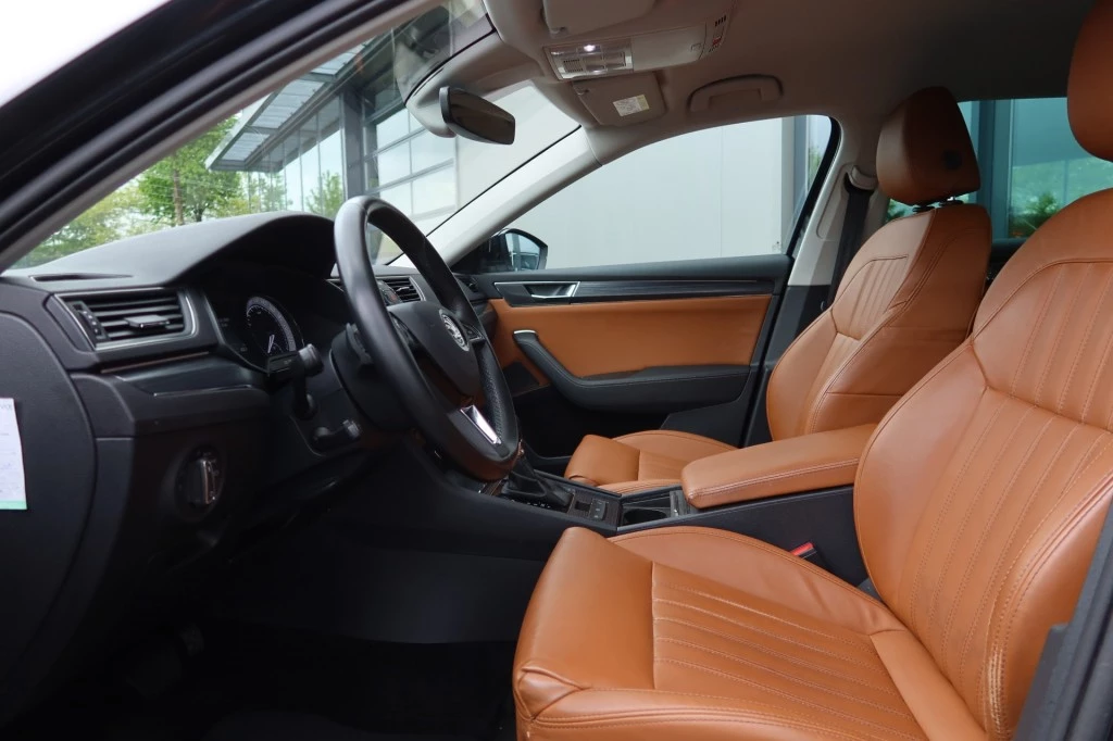Hoofdafbeelding Škoda Superb