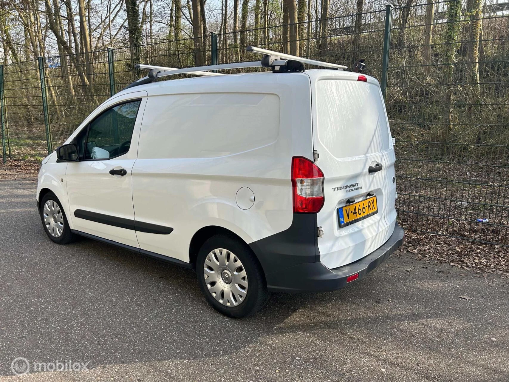 Hoofdafbeelding Ford Transit Courier