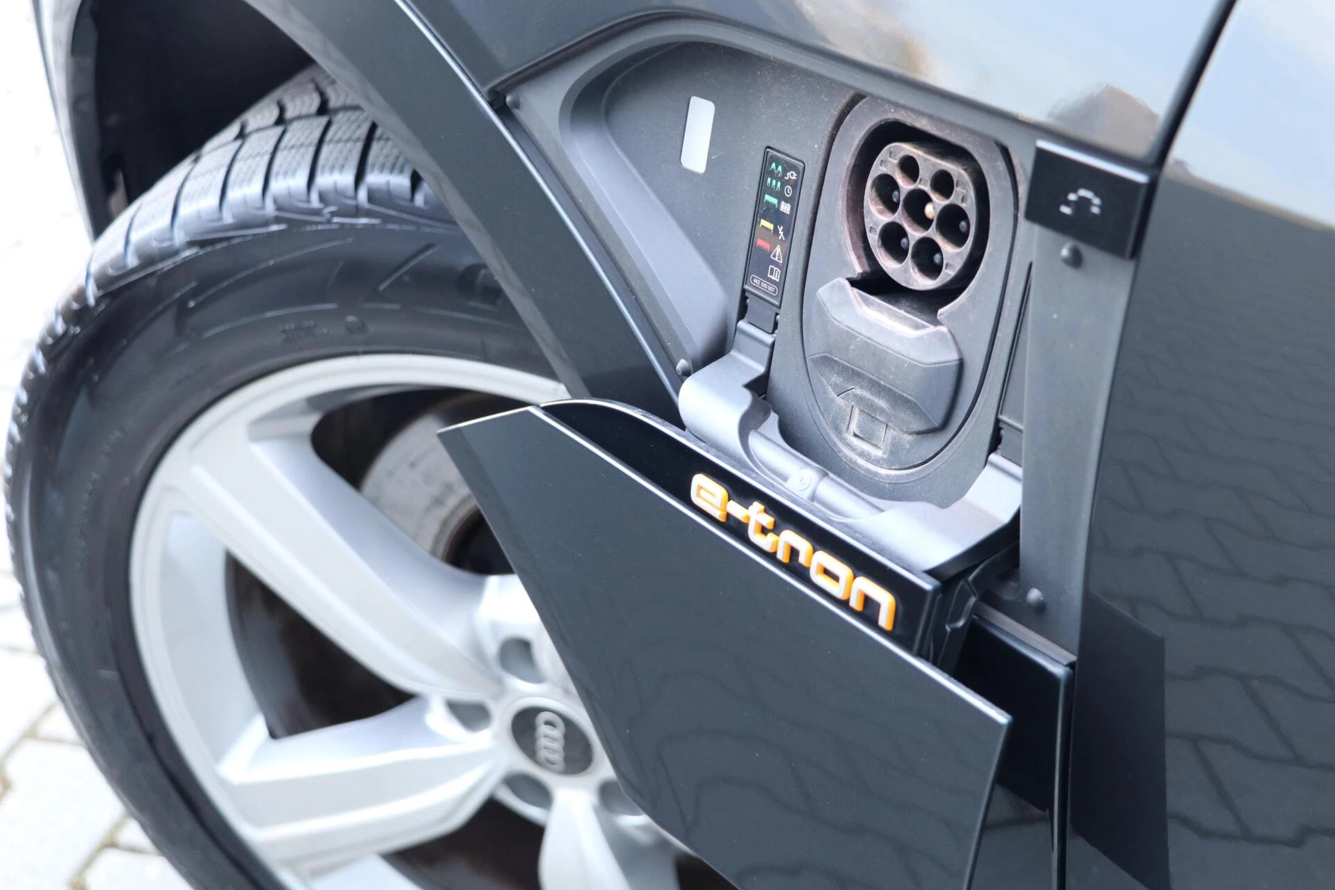 Hoofdafbeelding Audi e-tron