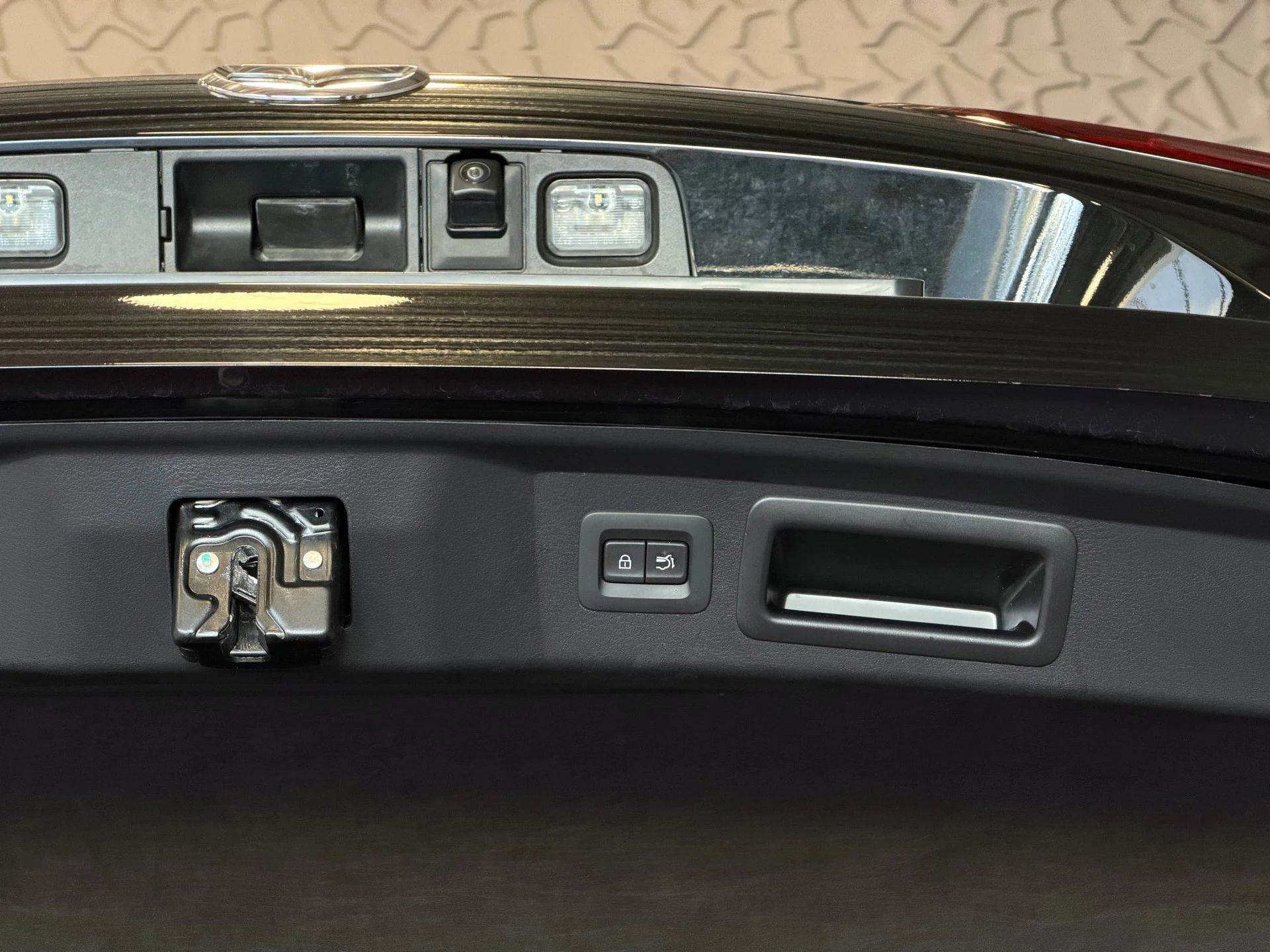 Hoofdafbeelding Mazda CX-60