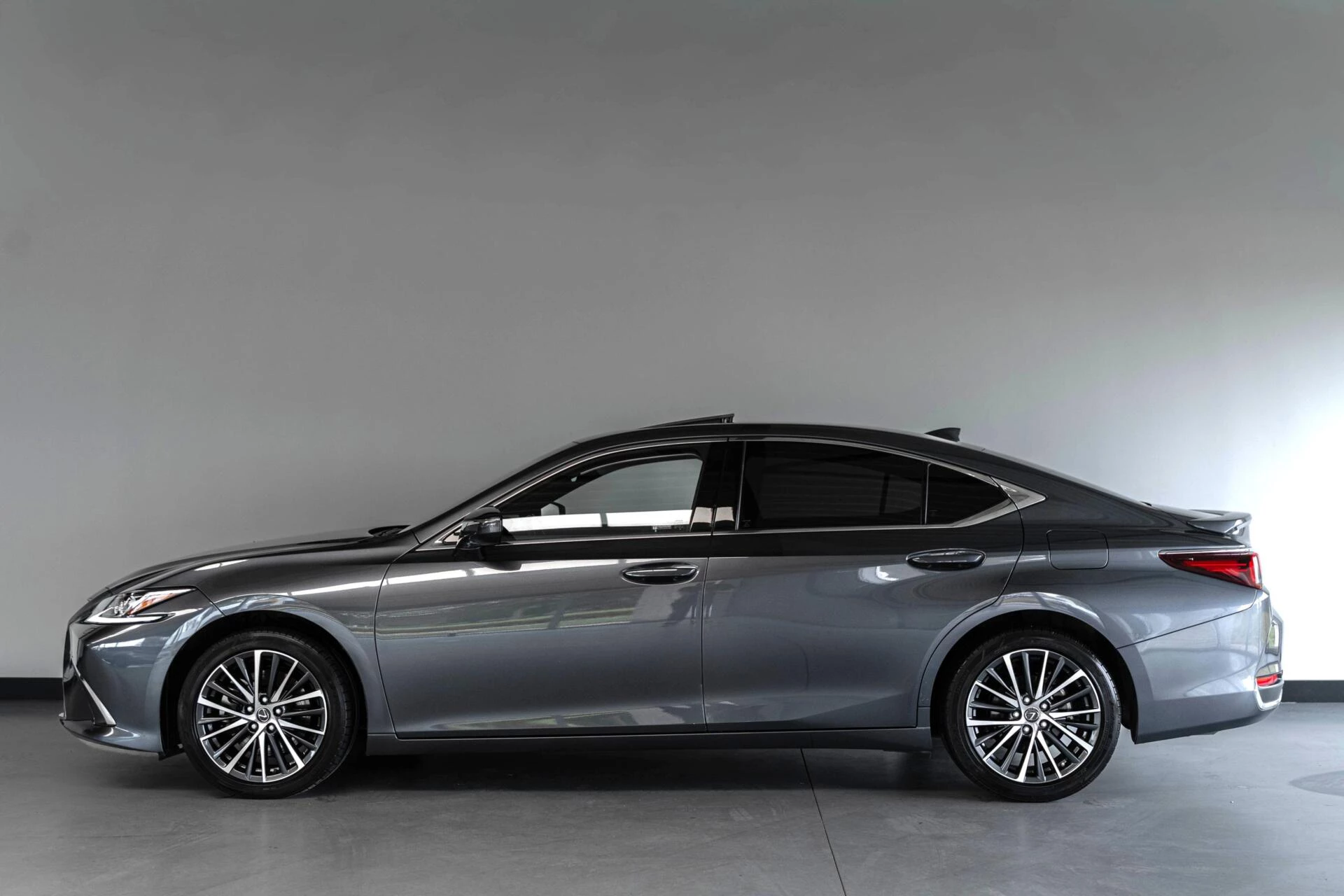 Hoofdafbeelding Lexus ES