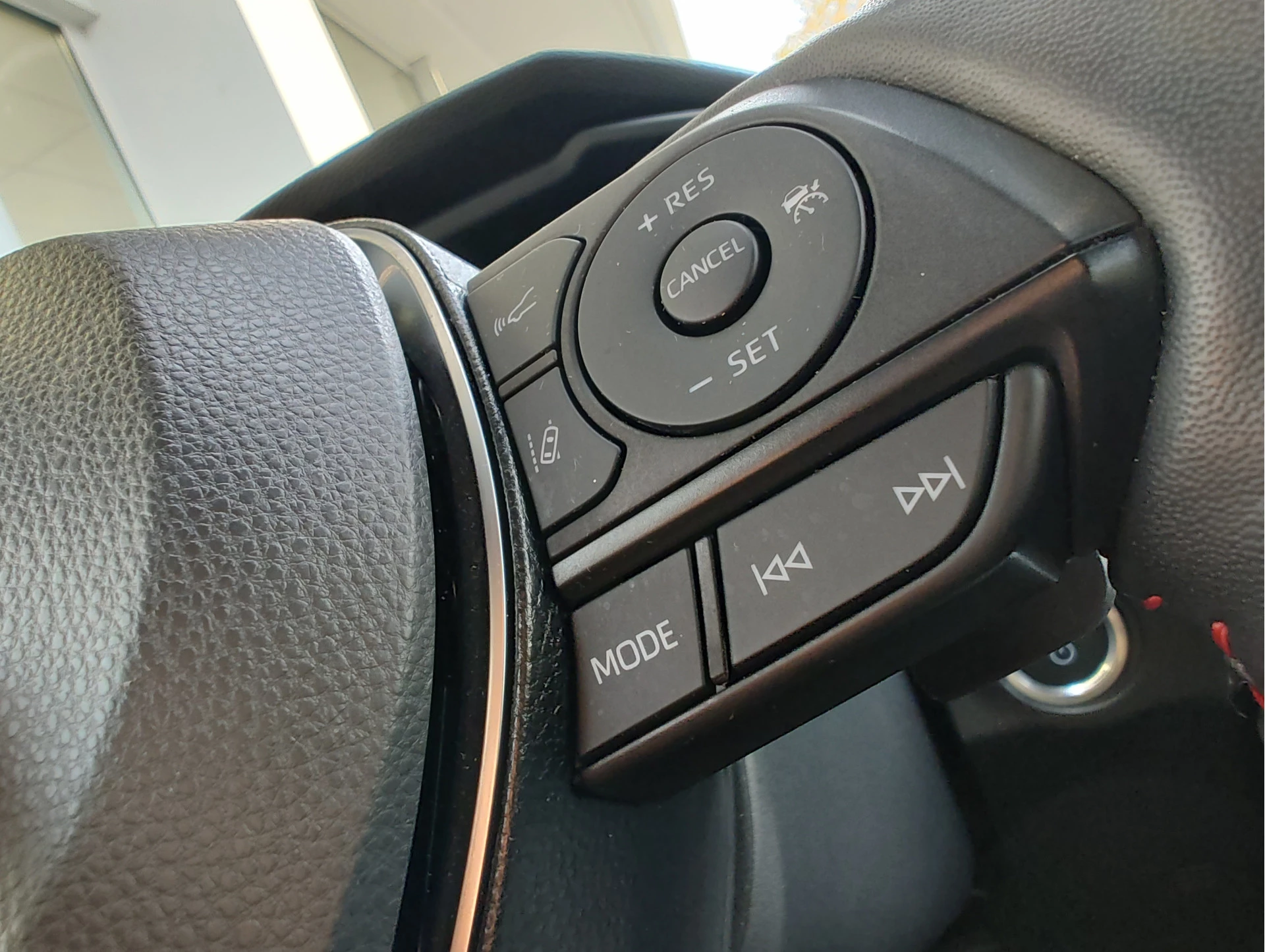 Hoofdafbeelding Suzuki Across