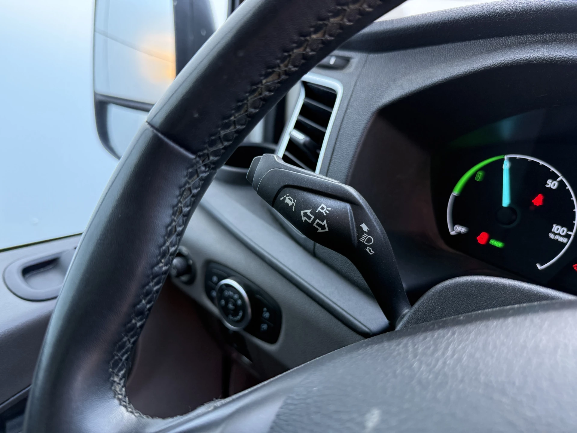 Hoofdafbeelding Ford E-Transit