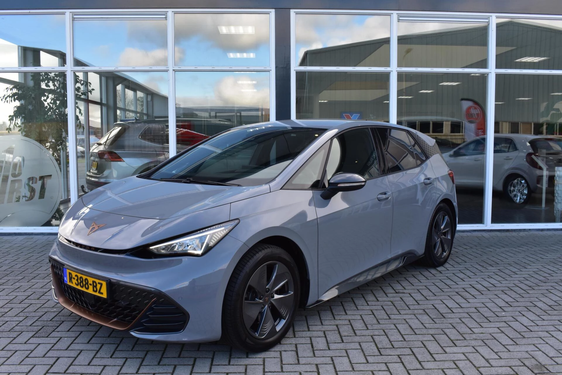 Hoofdafbeelding CUPRA Born