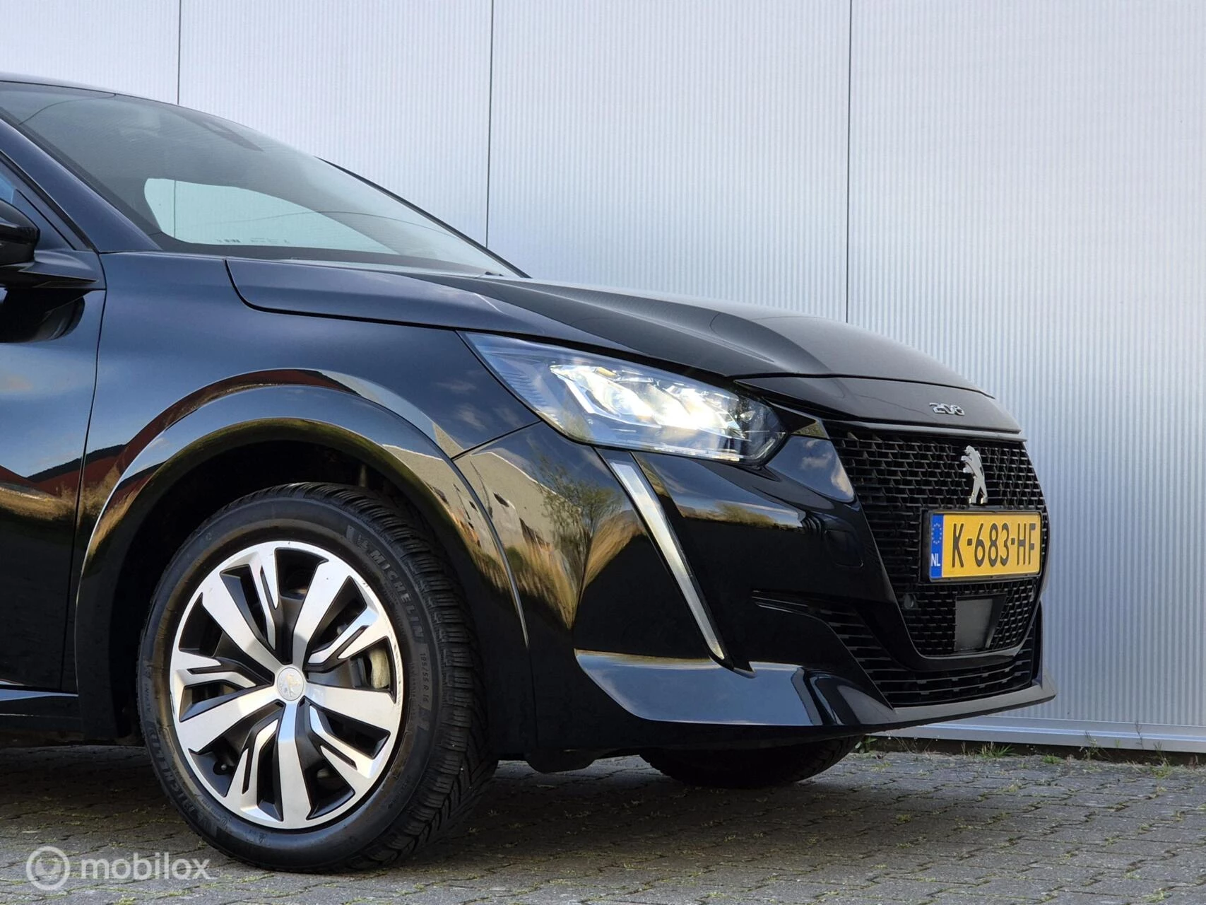 Hoofdafbeelding Peugeot e-208