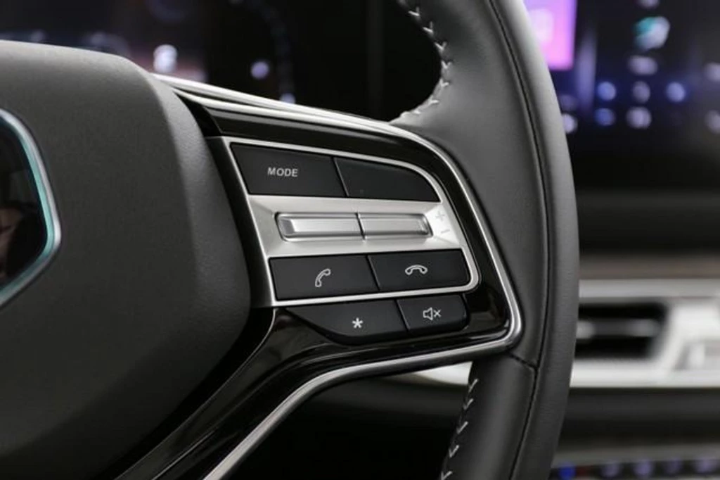 Hoofdafbeelding DFSK E5 PHEV