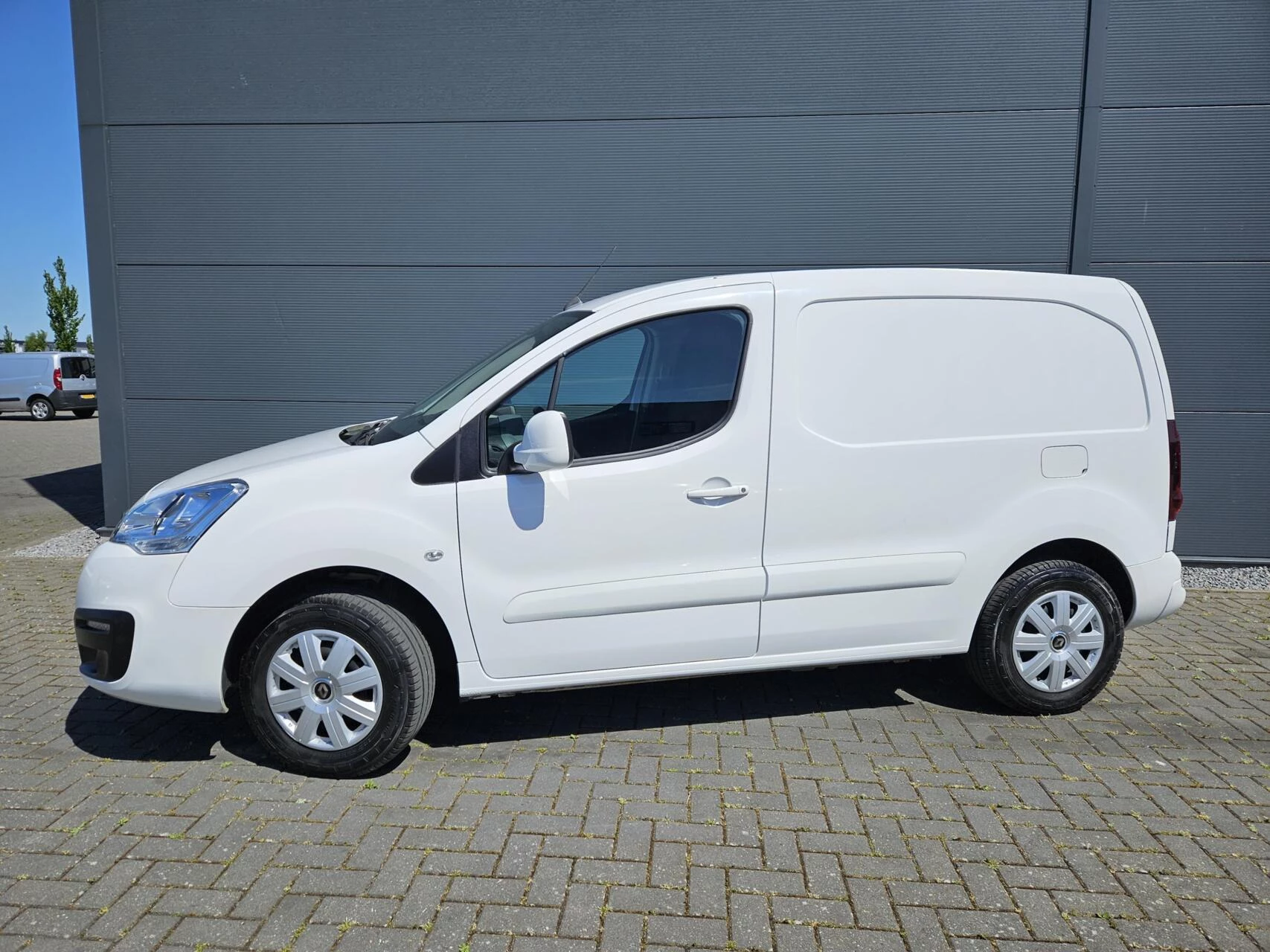 Hoofdafbeelding Peugeot Partner