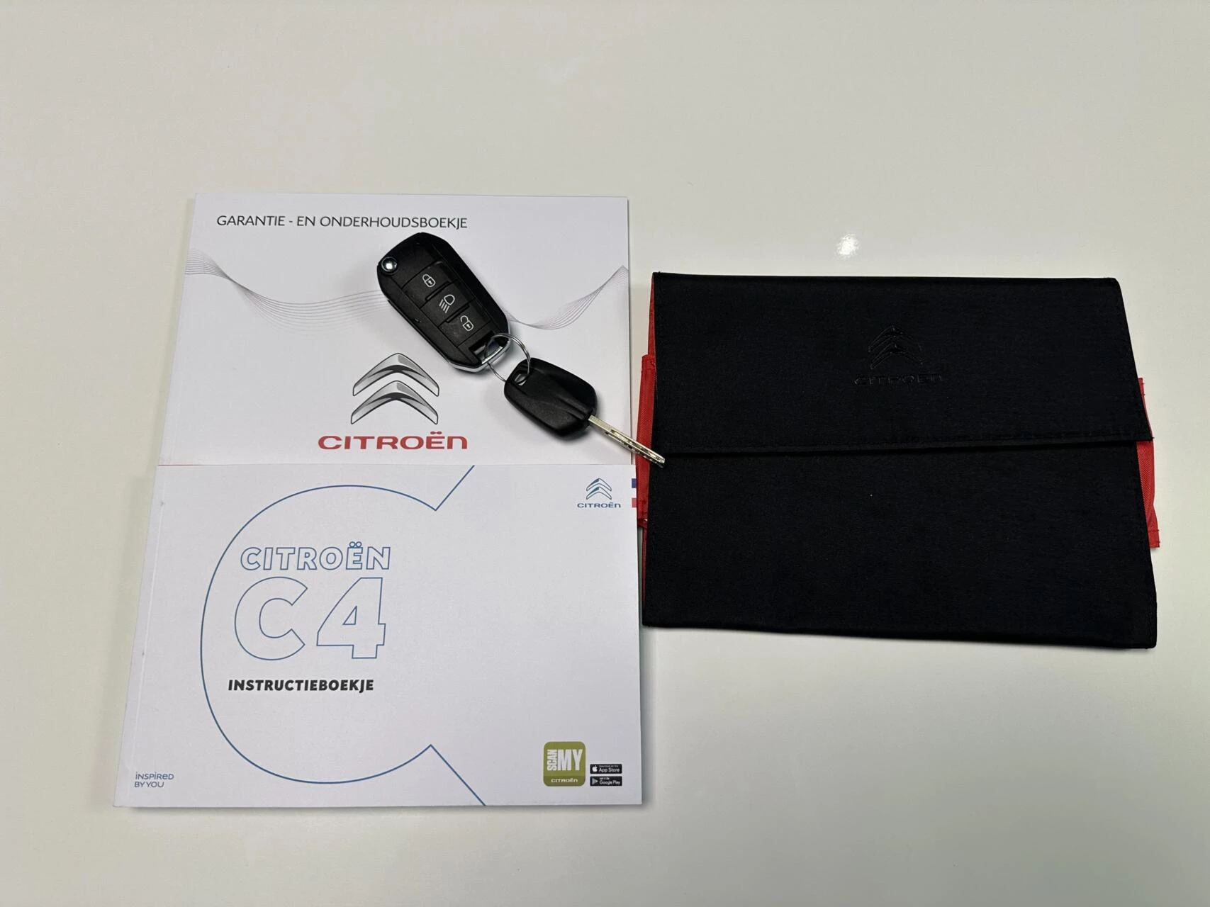 Hoofdafbeelding Citroën ë-C4