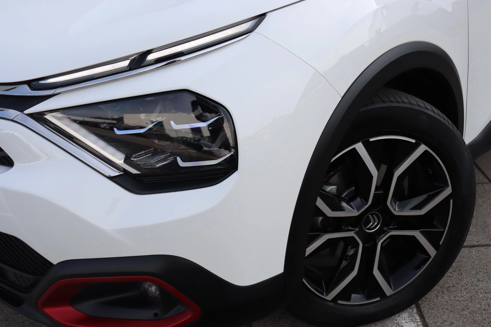Hoofdafbeelding Citroën ë-C4