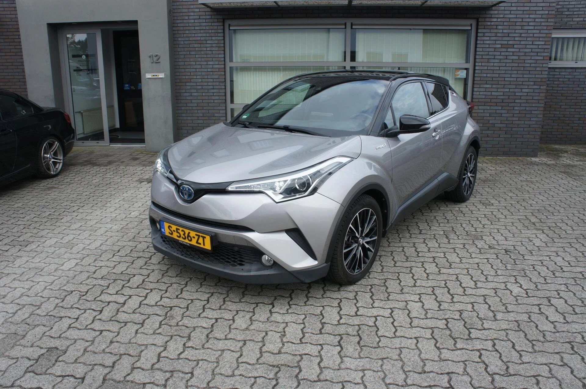 Hoofdafbeelding Toyota C-HR