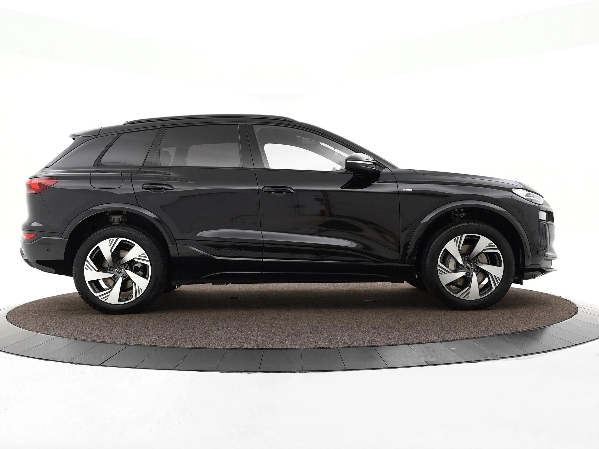 Hoofdafbeelding Audi Q6 e-tron