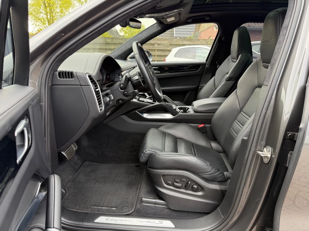 Hoofdafbeelding Porsche Cayenne