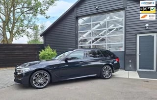 BMW 5-serie Touring 520d High Executive M-Sport, Panorama-Dak, Afn. Trekhaak, Harman-Kardon, Full-Map Navi, Breedset 19", Led.