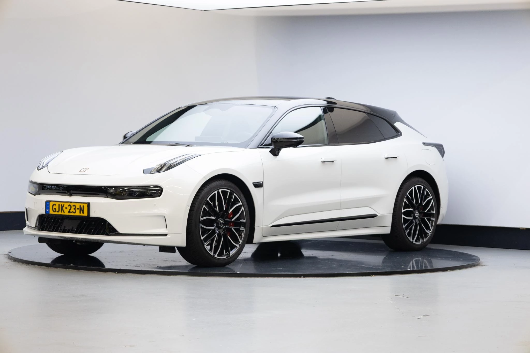 Hoofdafbeelding Zeekr 001