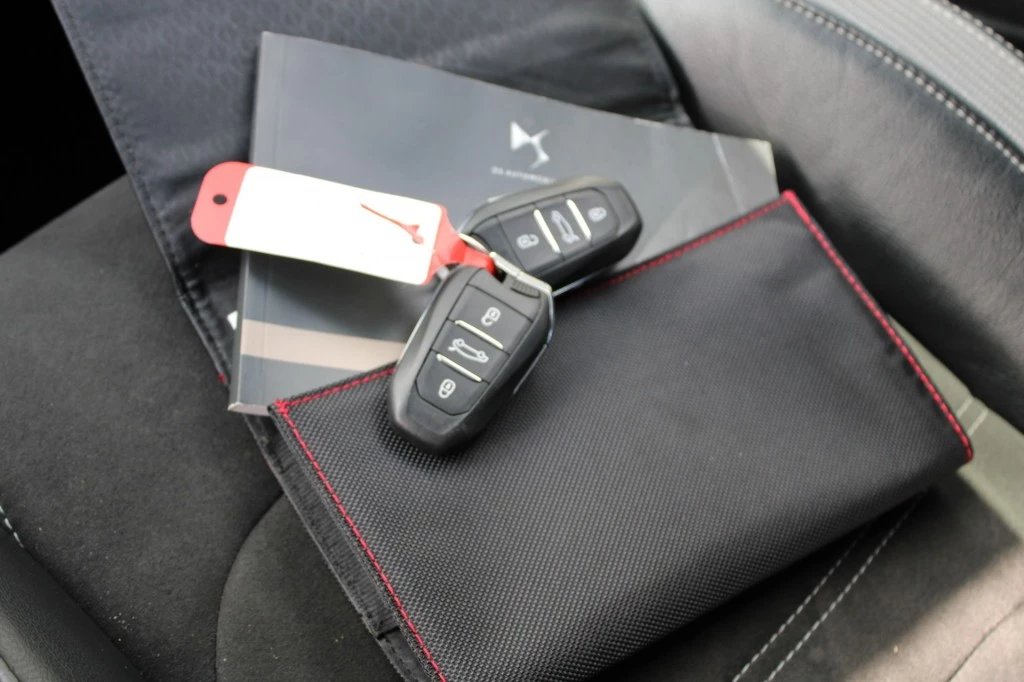 Hoofdafbeelding DS DS 4