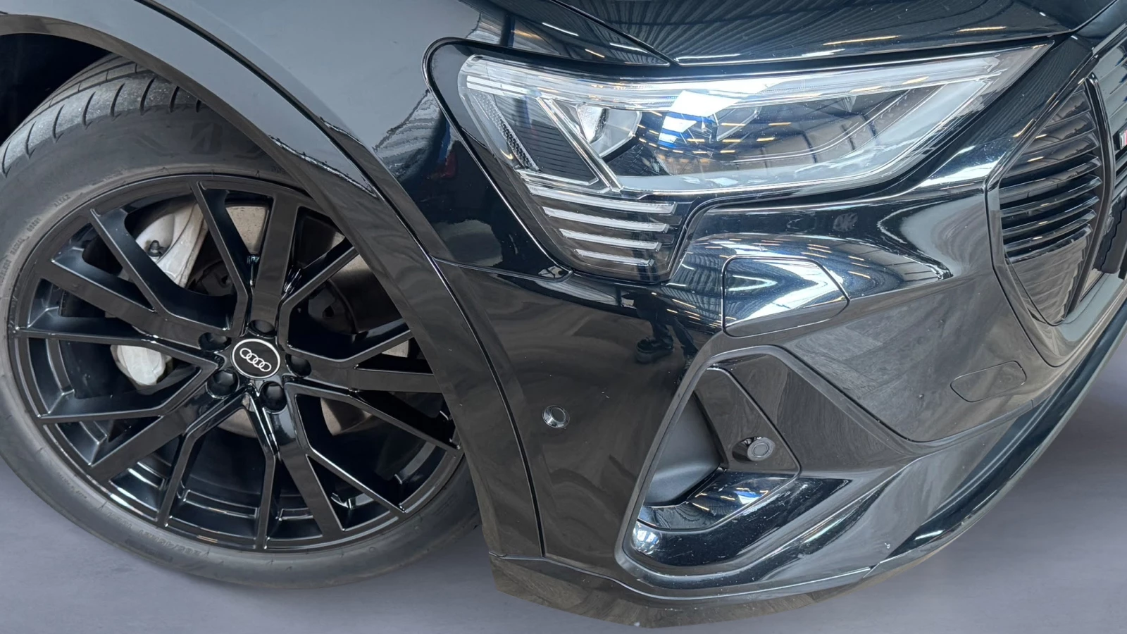 Hoofdafbeelding Audi e-tron