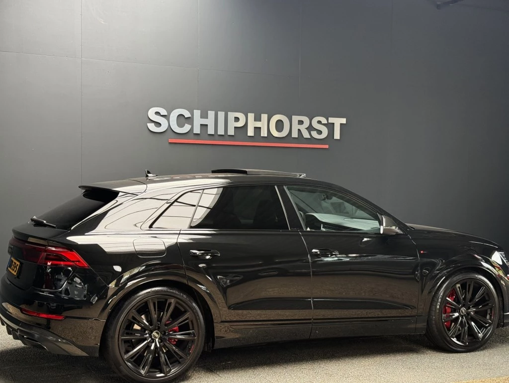 Hoofdafbeelding Audi Q8