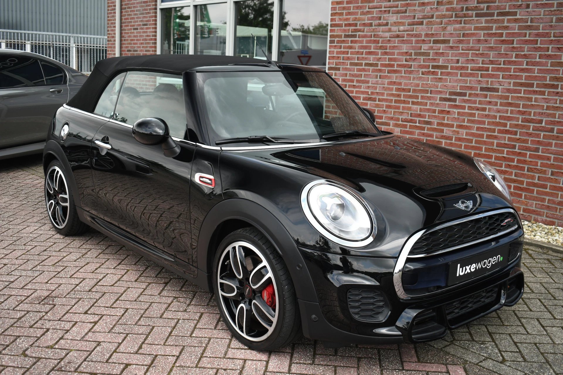 Hoofdafbeelding MINI Cabrio