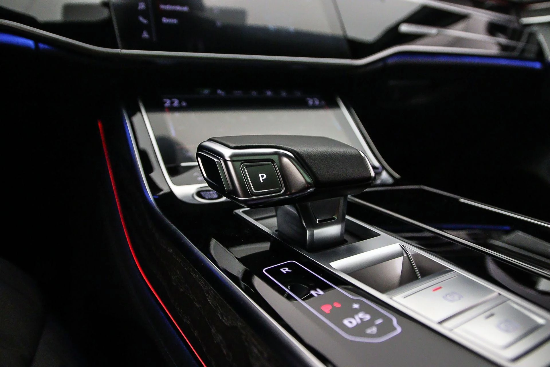 Hoofdafbeelding Audi A8