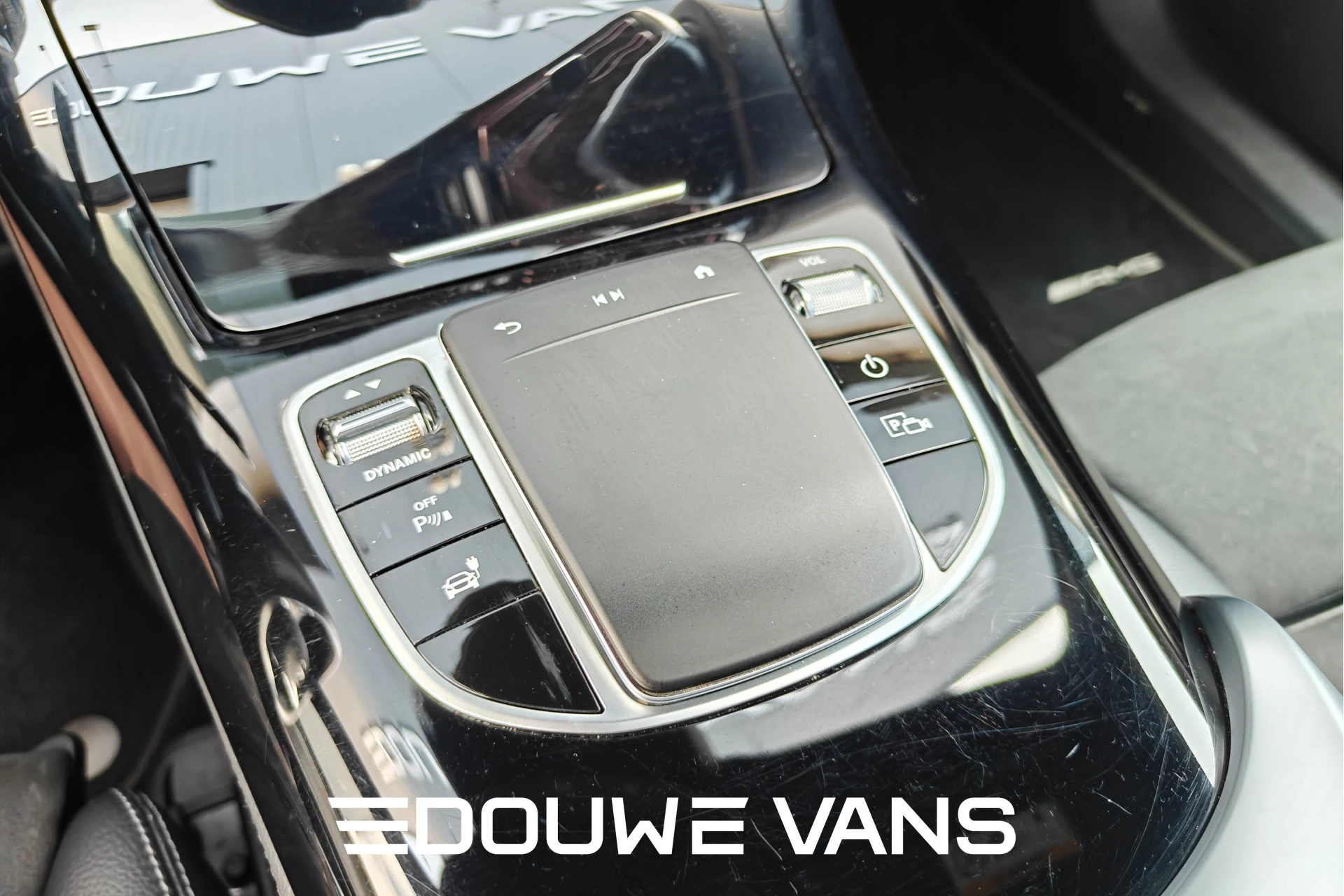 Hoofdafbeelding Mercedes-Benz EQC