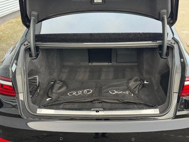 Hoofdafbeelding Audi A8