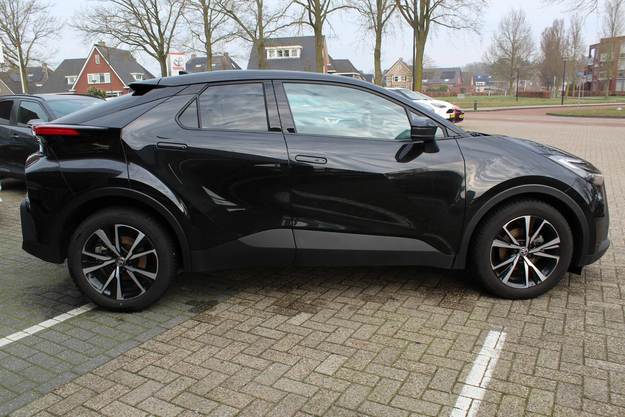 Hoofdafbeelding Toyota C-HR