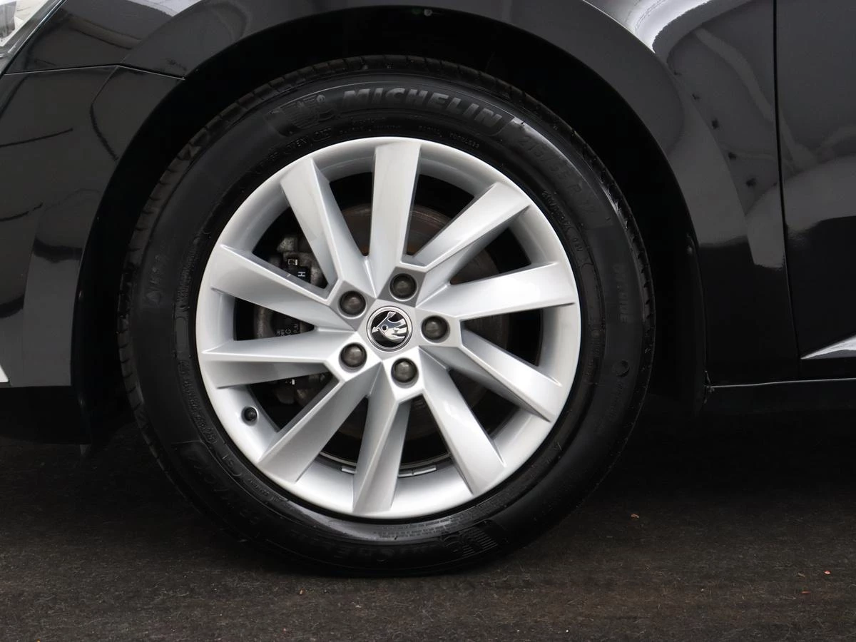 Hoofdafbeelding Škoda Superb