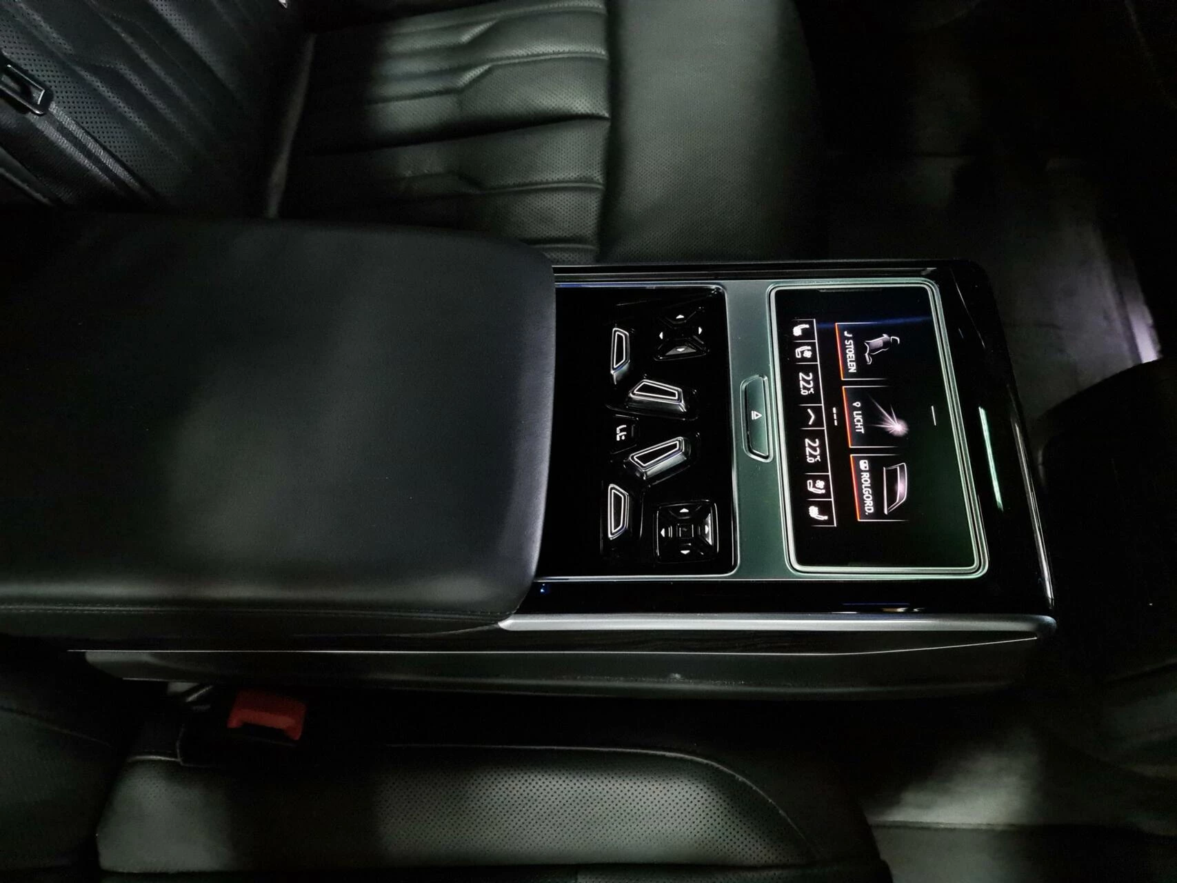 Hoofdafbeelding Audi A8