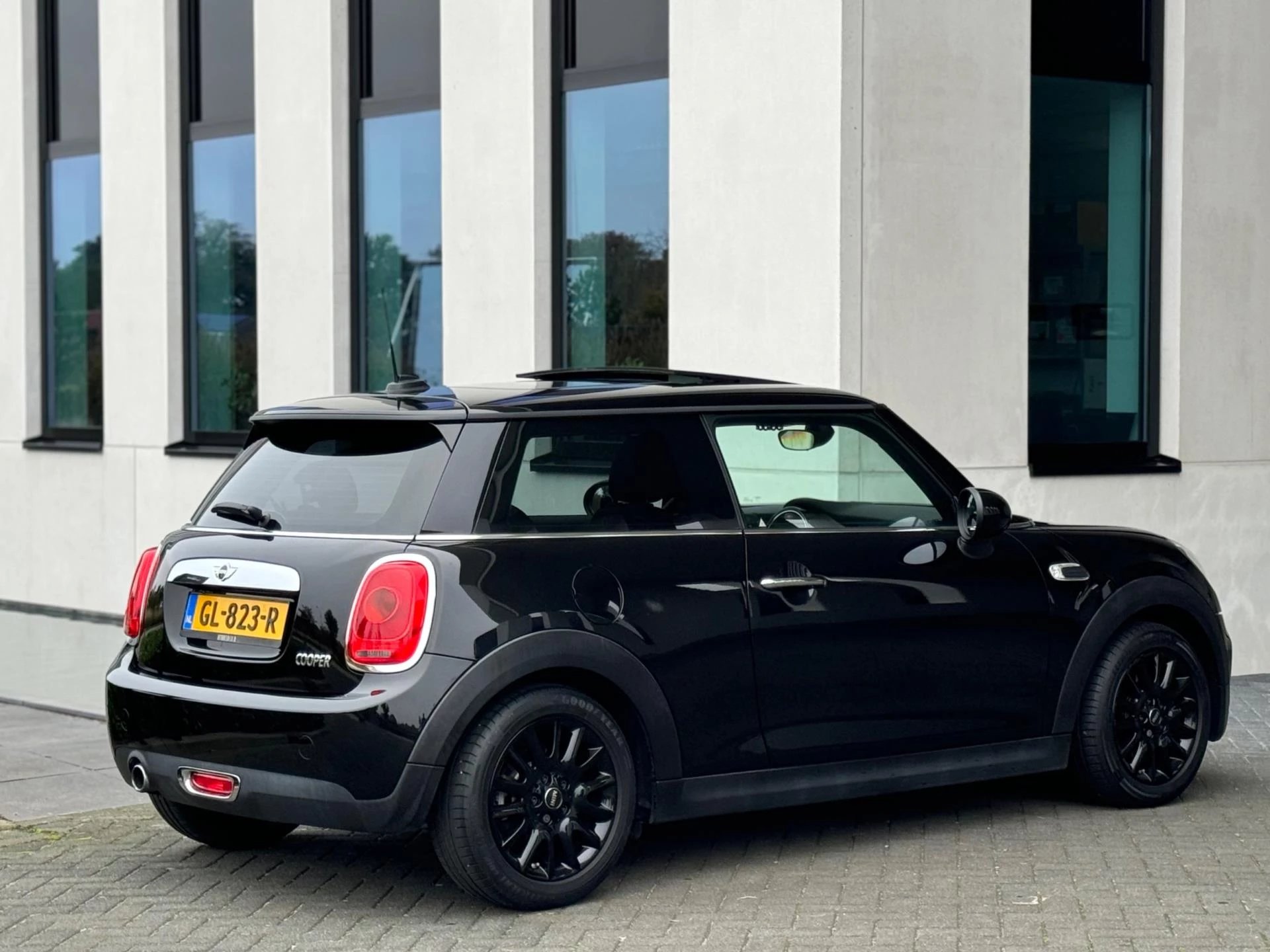 Hoofdafbeelding MINI Cooper