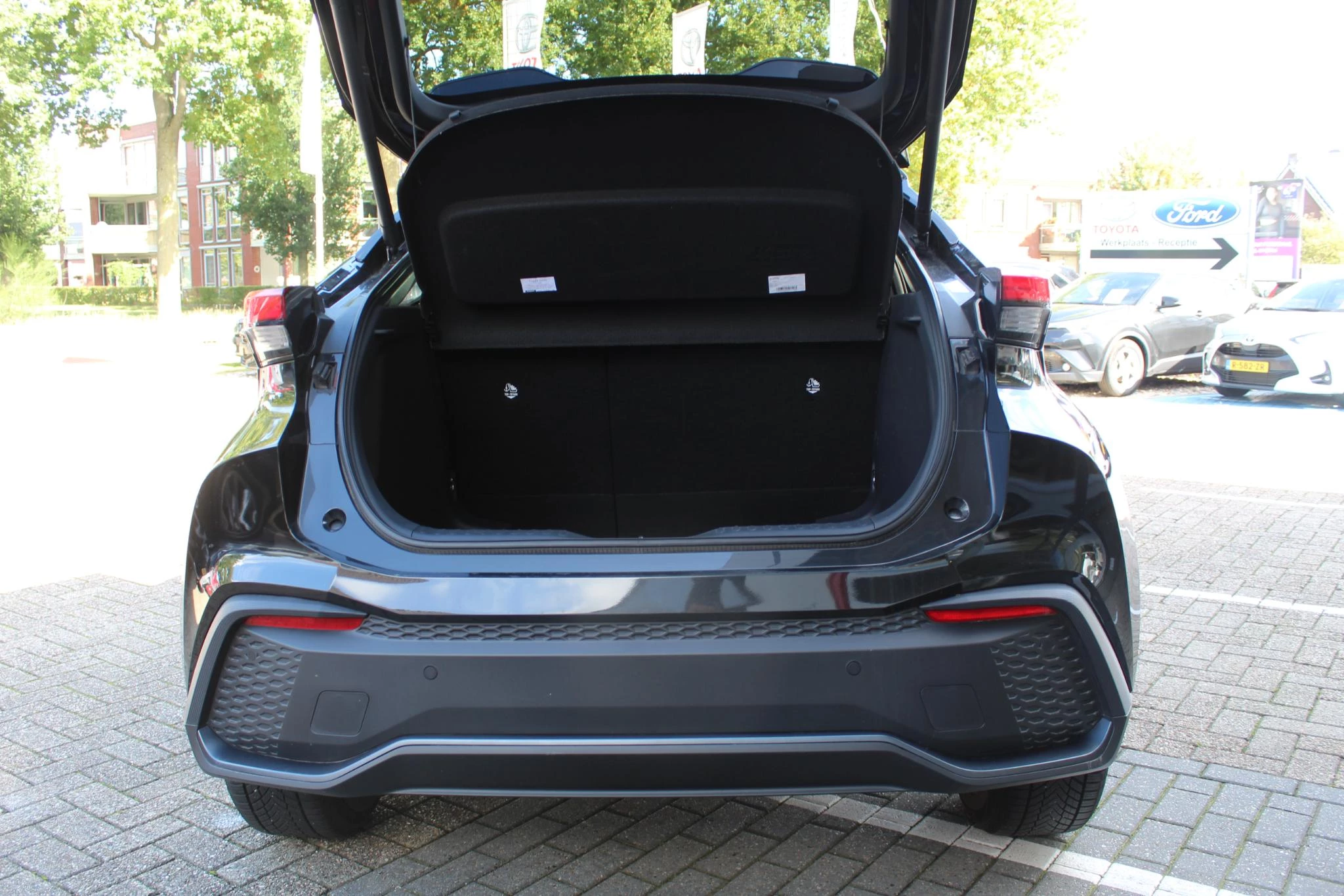 Hoofdafbeelding Toyota C-HR
