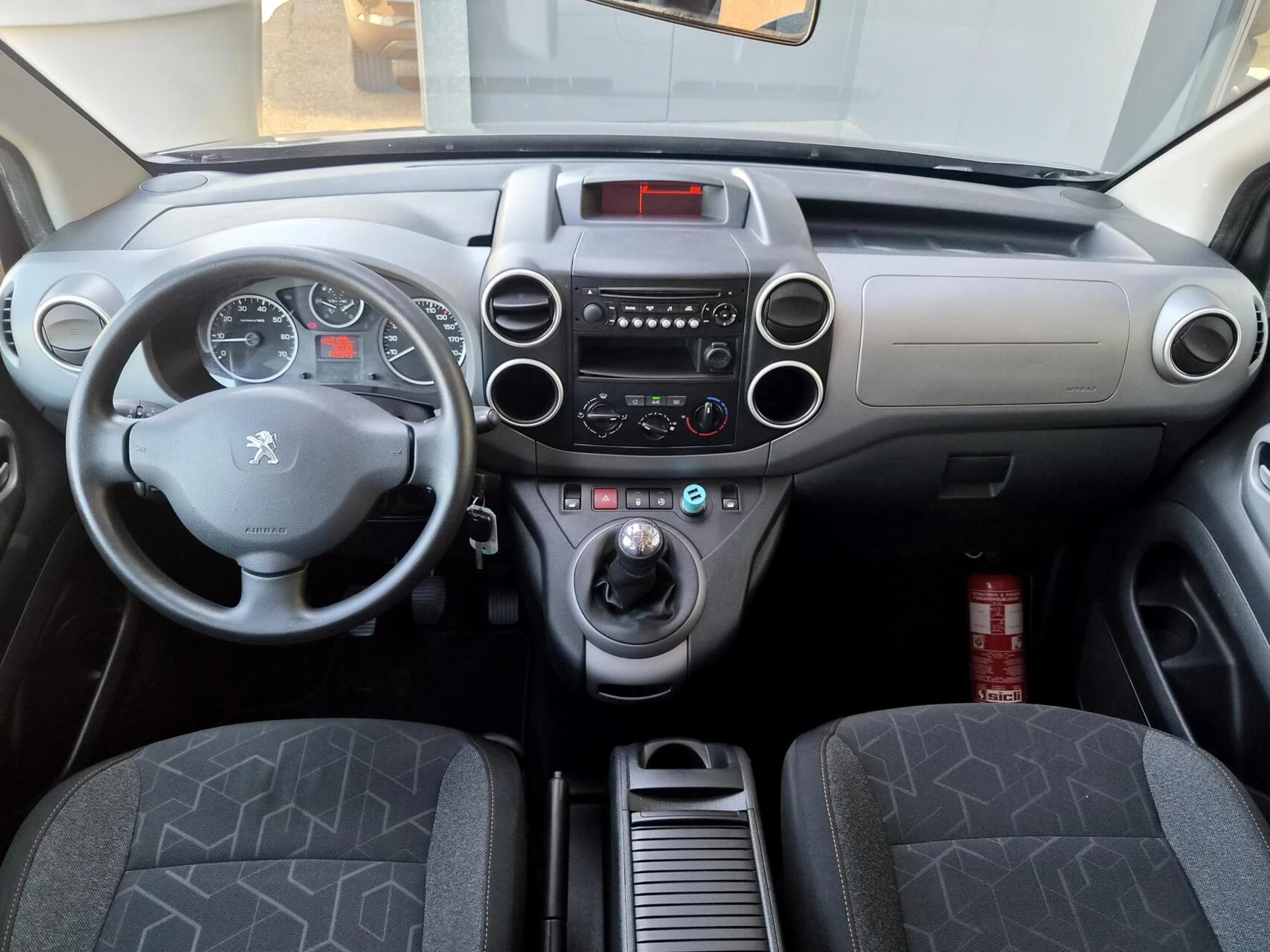 Hoofdafbeelding Peugeot Partner