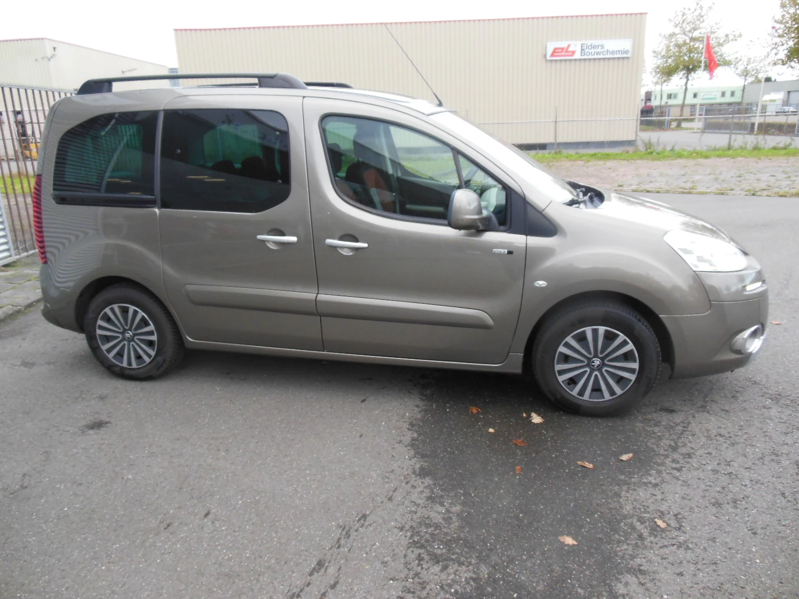 Hoofdafbeelding Peugeot Partner