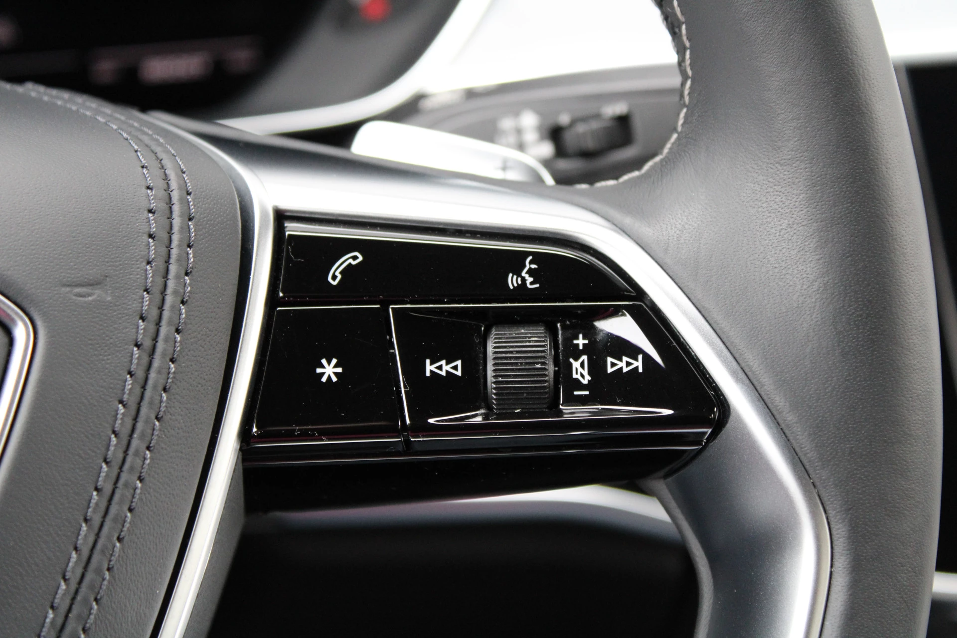 Hoofdafbeelding Audi S8