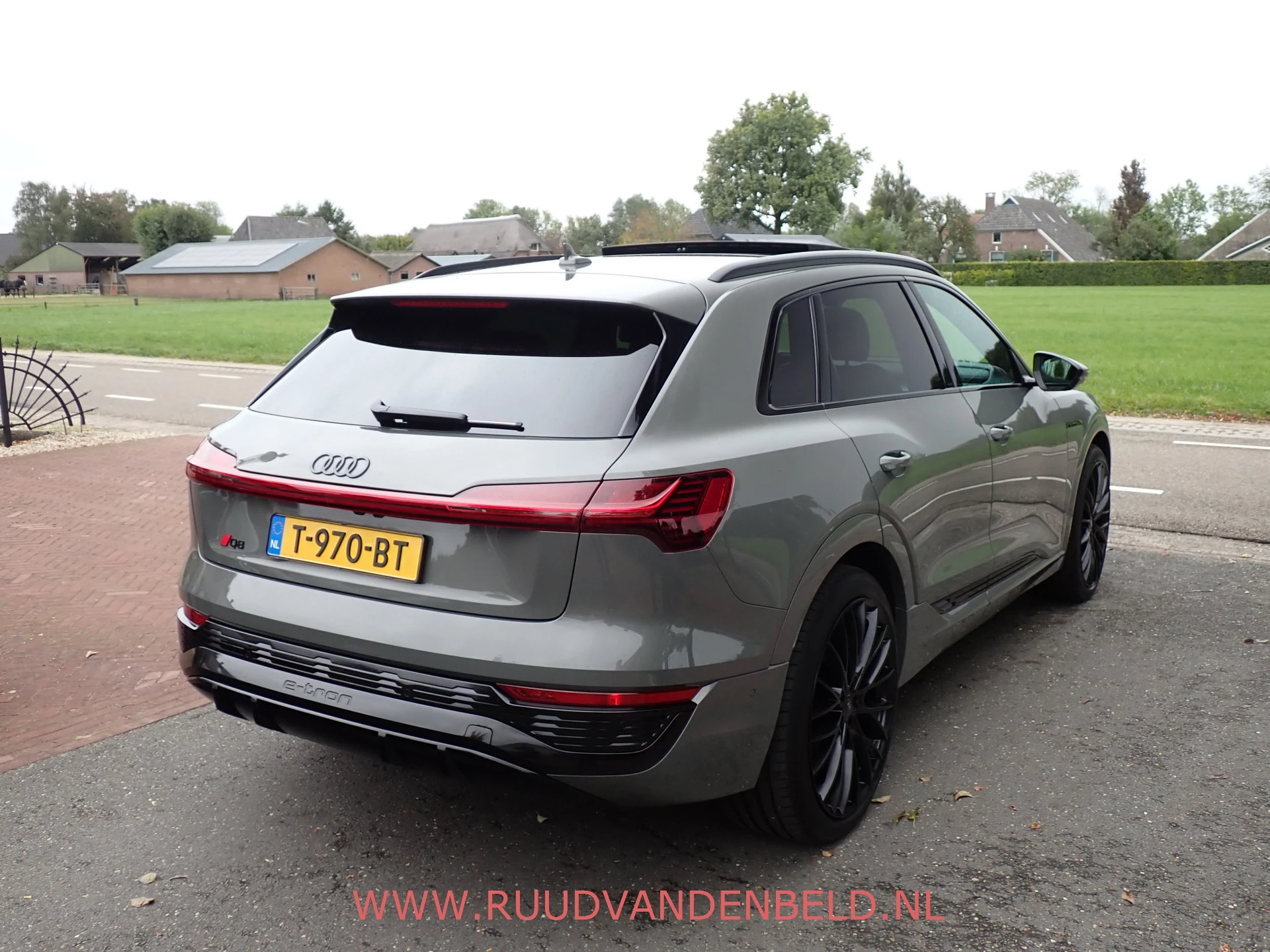 Hoofdafbeelding Audi Q8 e-tron