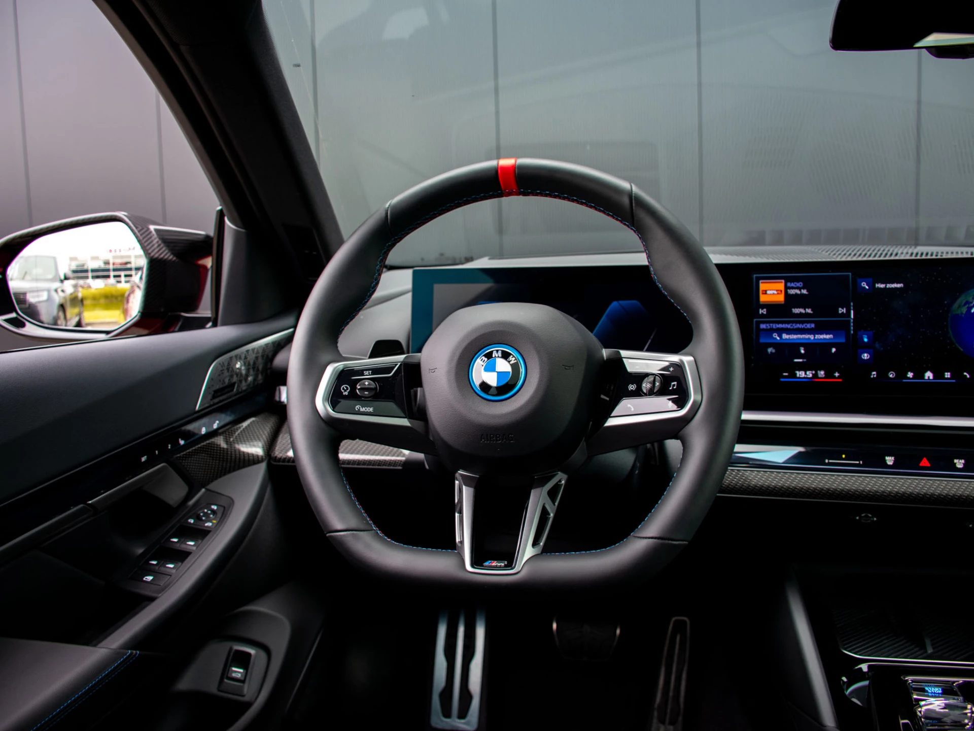 Hoofdafbeelding BMW i5