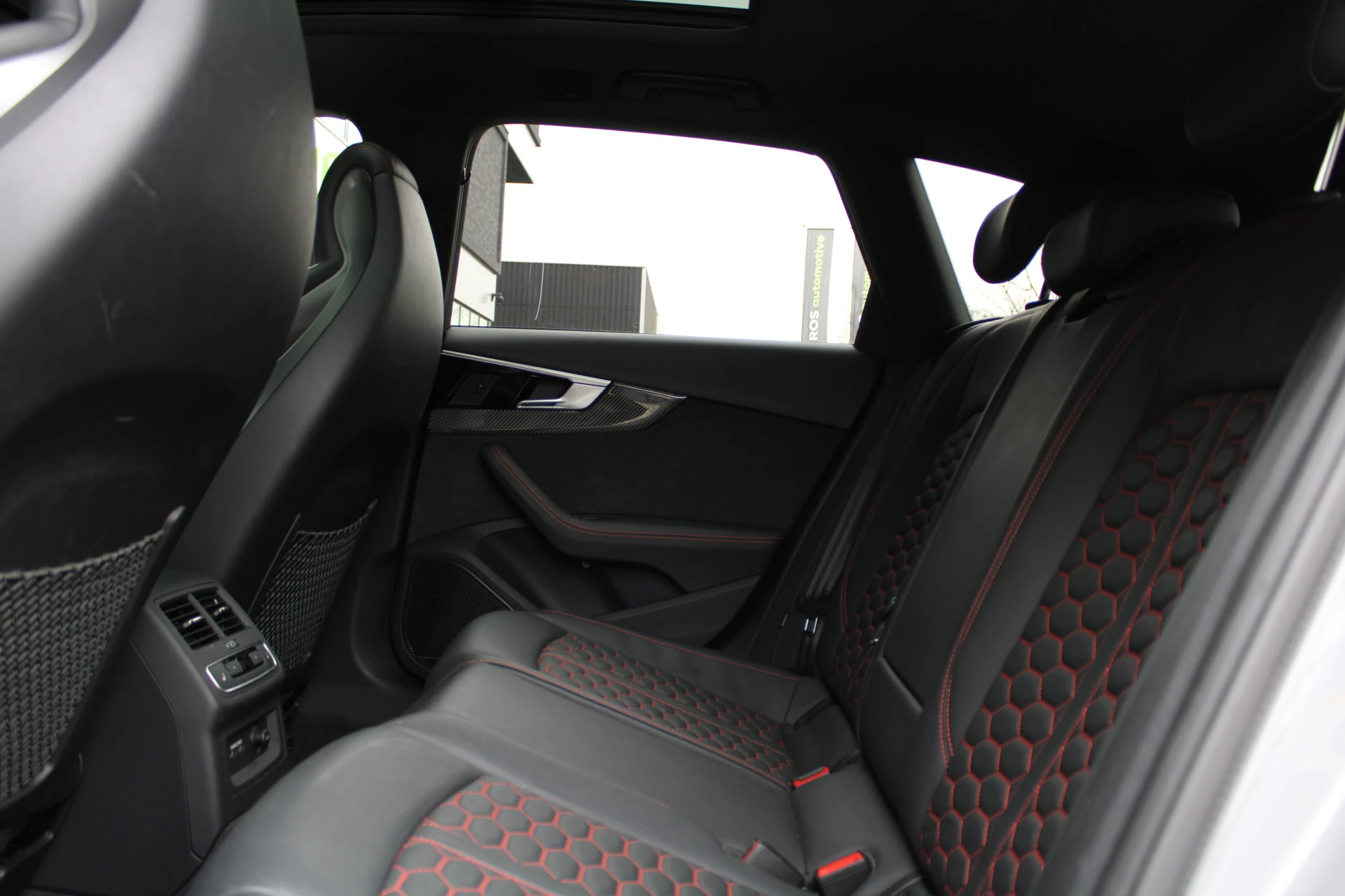 Hoofdafbeelding Audi RS4