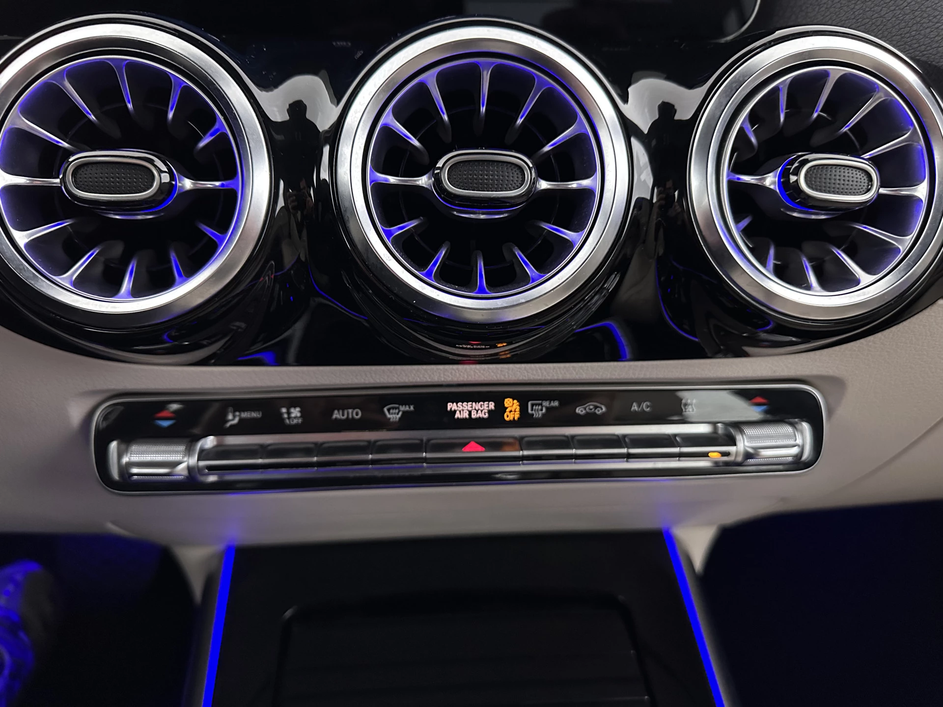 Hoofdafbeelding Mercedes-Benz EQA