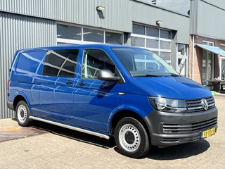 Volkswagen Transporter 2.0 TDI L2H1 DC 150pk Airco Cruise controle Telefoonverbinding Navigatiesysteem Stuurwielbediening Parkeersensoren achter 5-Persoons Euro 6 Bpm vrij voor particulier gebruik!!