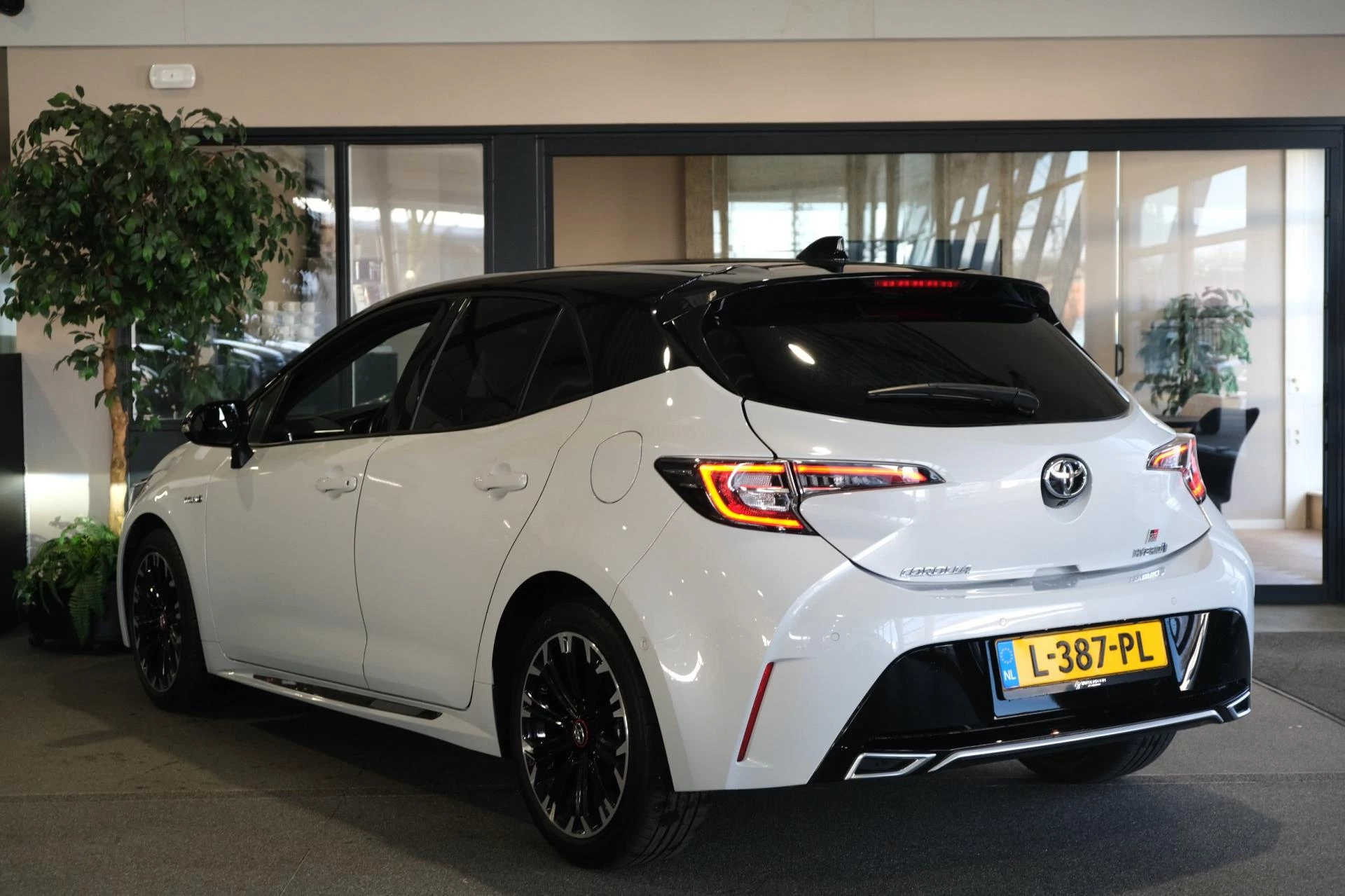 Hoofdafbeelding Toyota Corolla